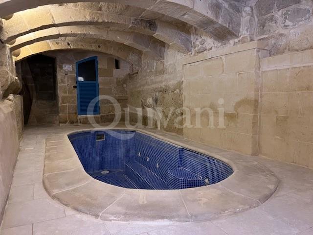 Gharb, Furnished Farmhouse