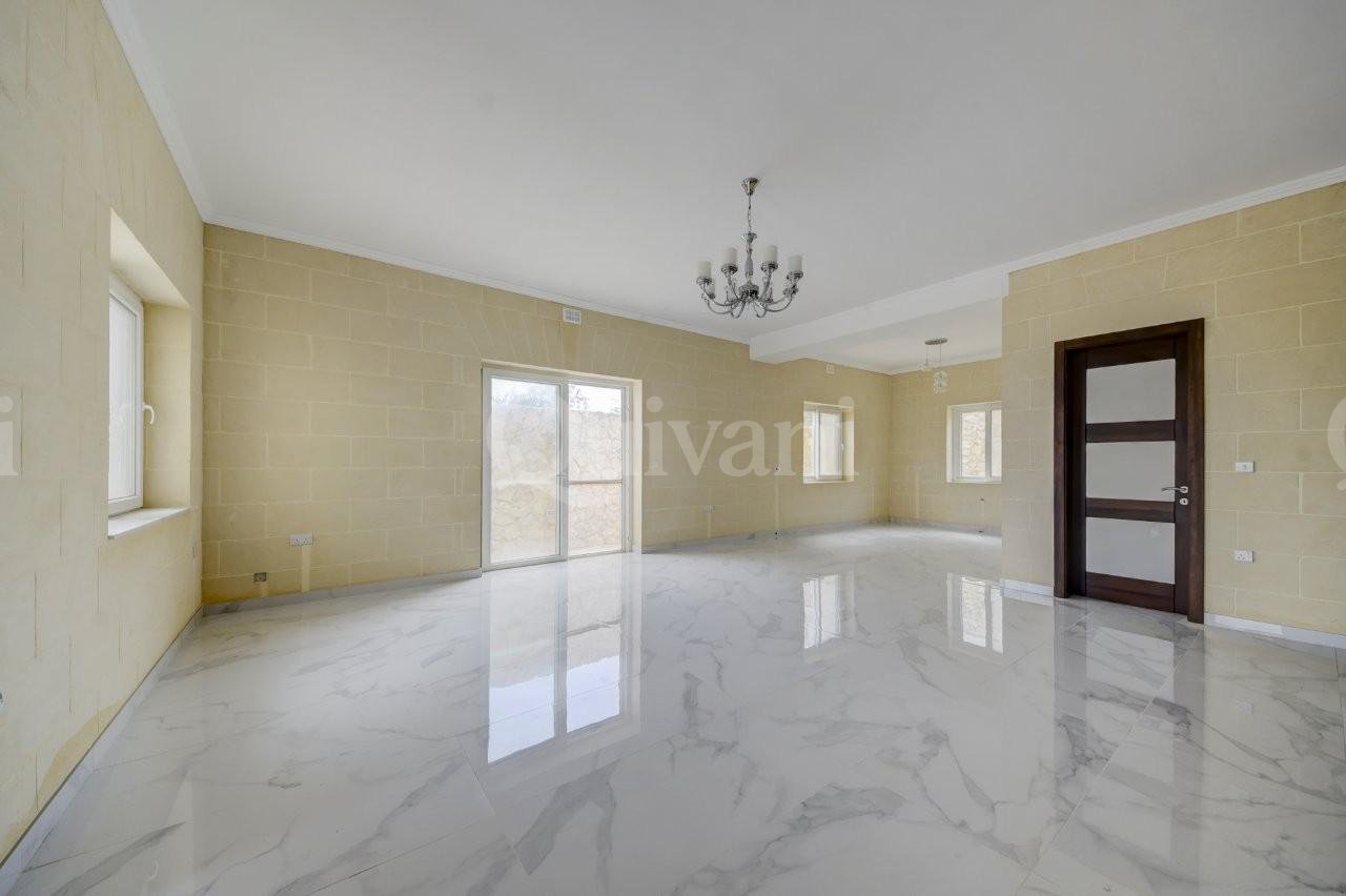 Gharb, Finished Villa