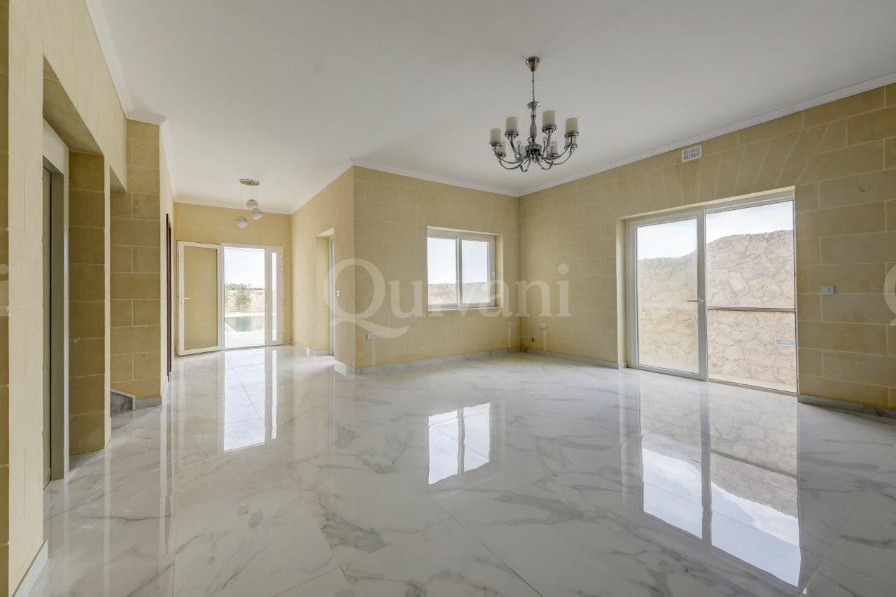 Gharb, Finished Villa