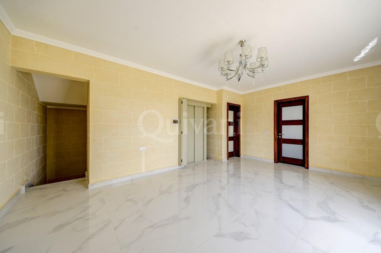 Gharb, Finished Villa
