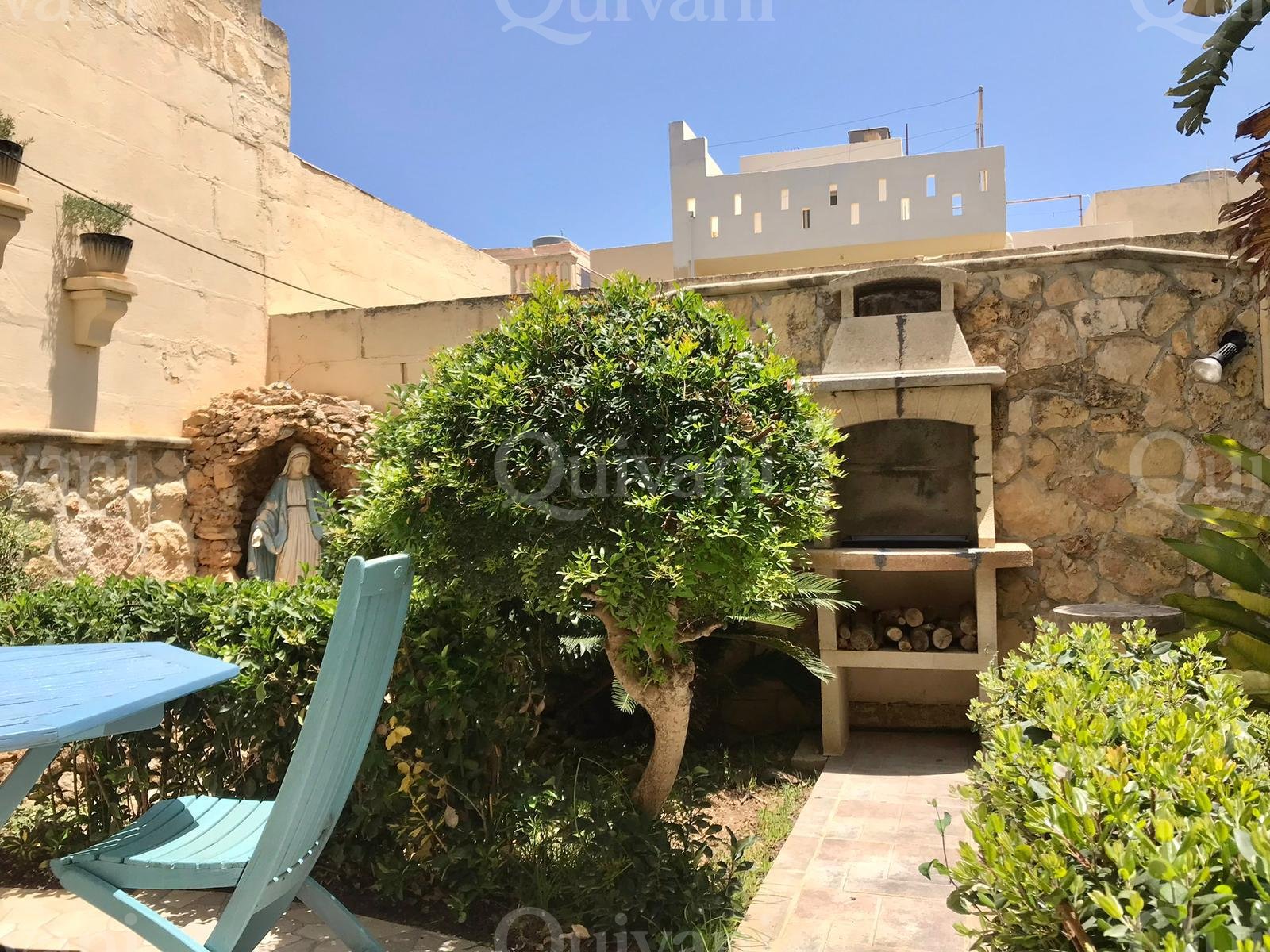 Kercem, Furnished Terraced House