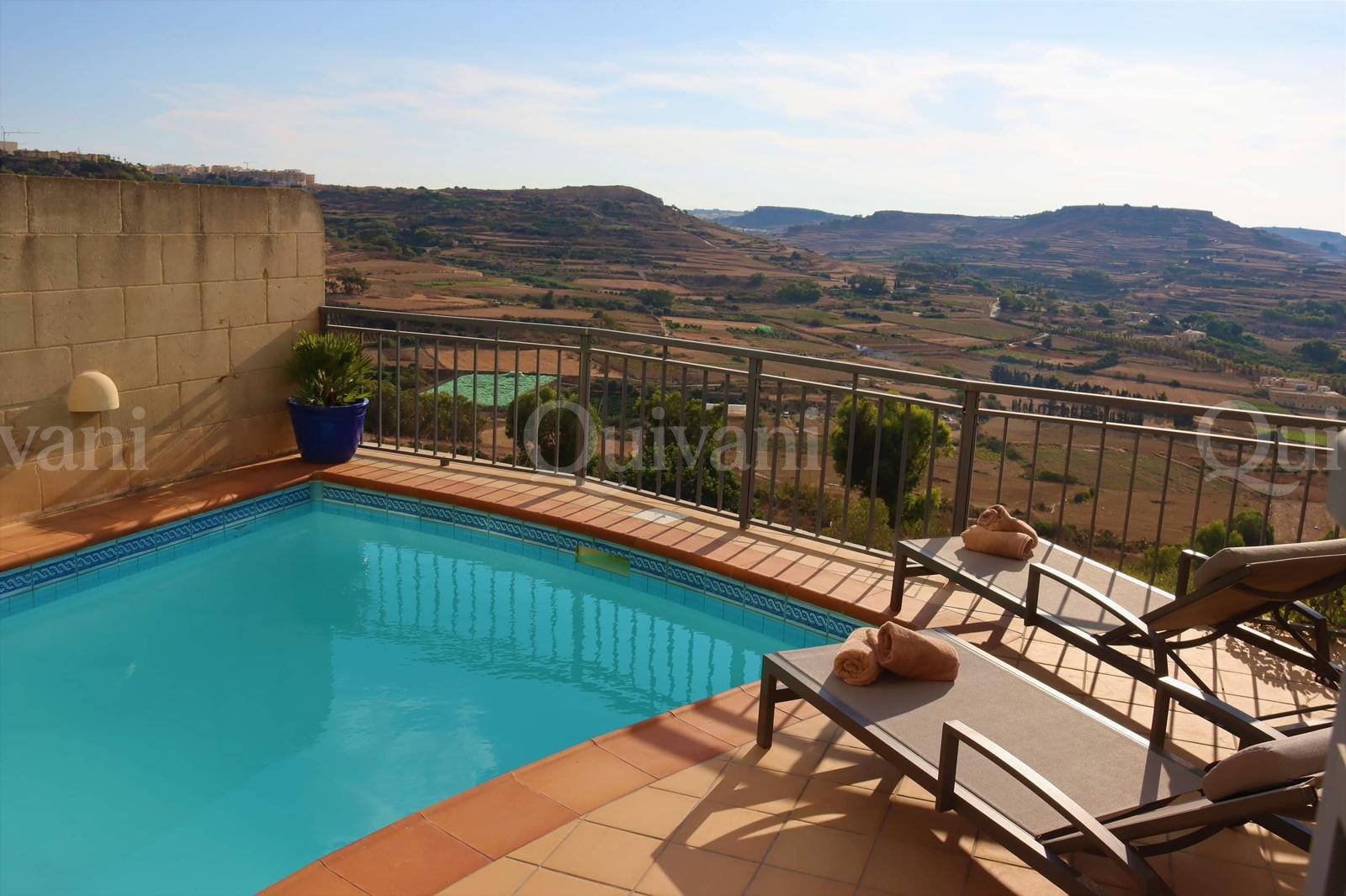 Xaghra, Furnished House of Character