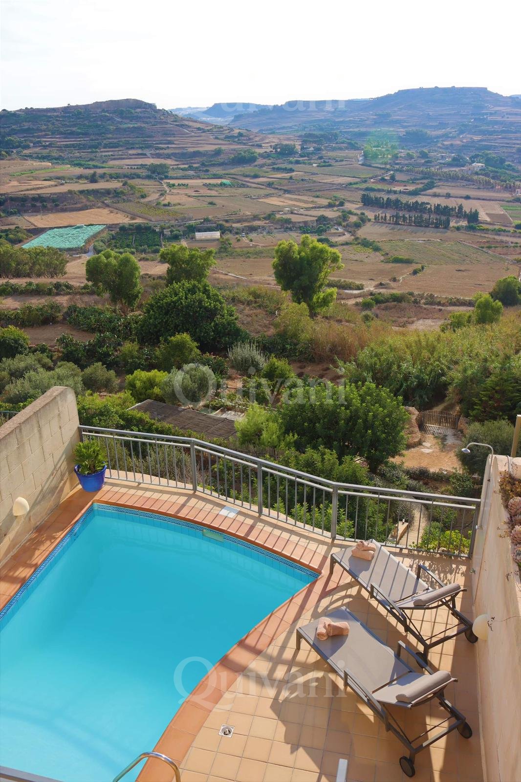 Xaghra, Furnished House of Character