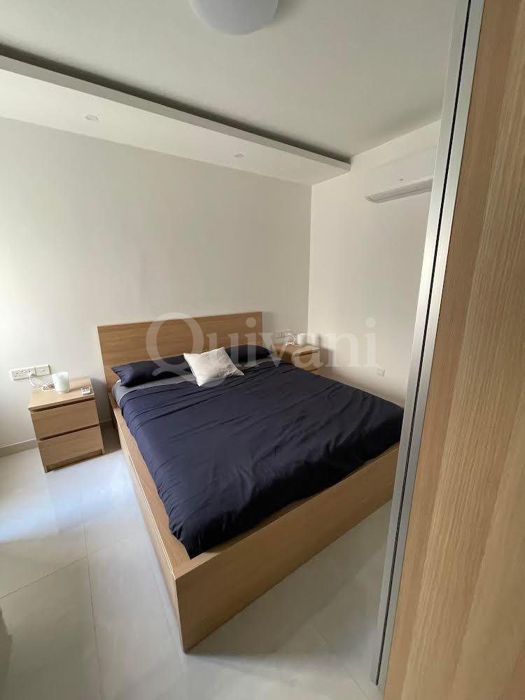 Victoria, Furnished Apartment
