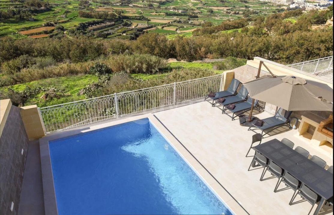 Xaghra, Furnished Farmhouse