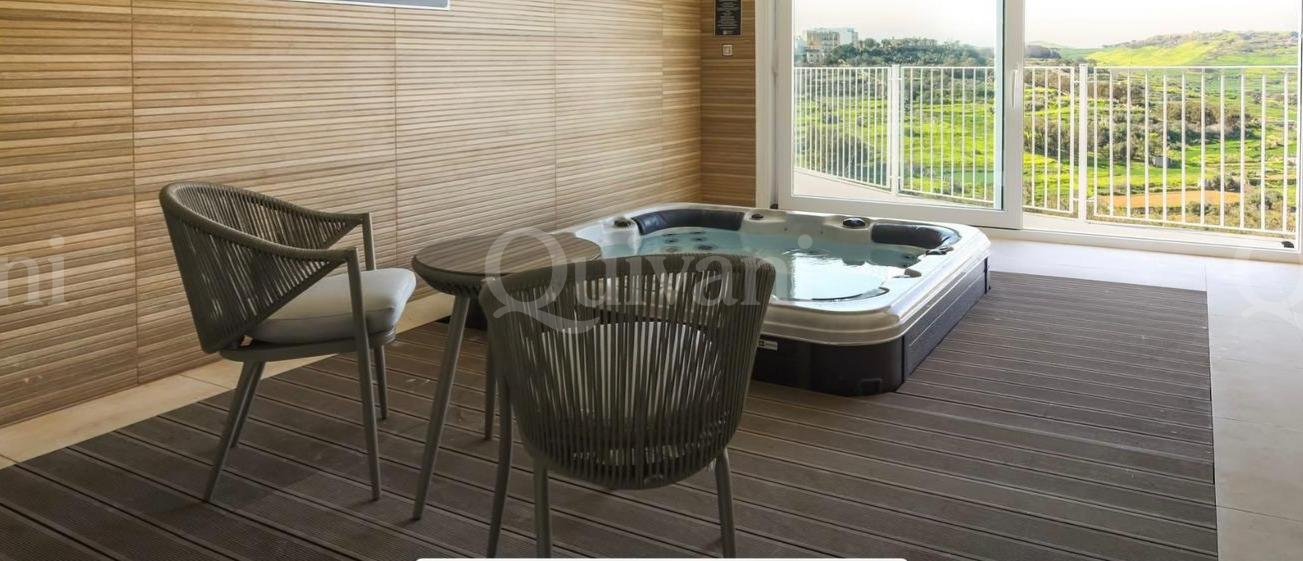 Xaghra, Furnished Farmhouse