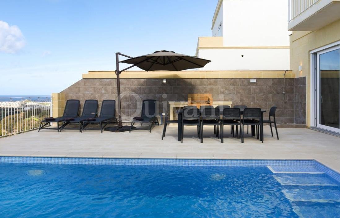 Xaghra, Furnished Farmhouse
