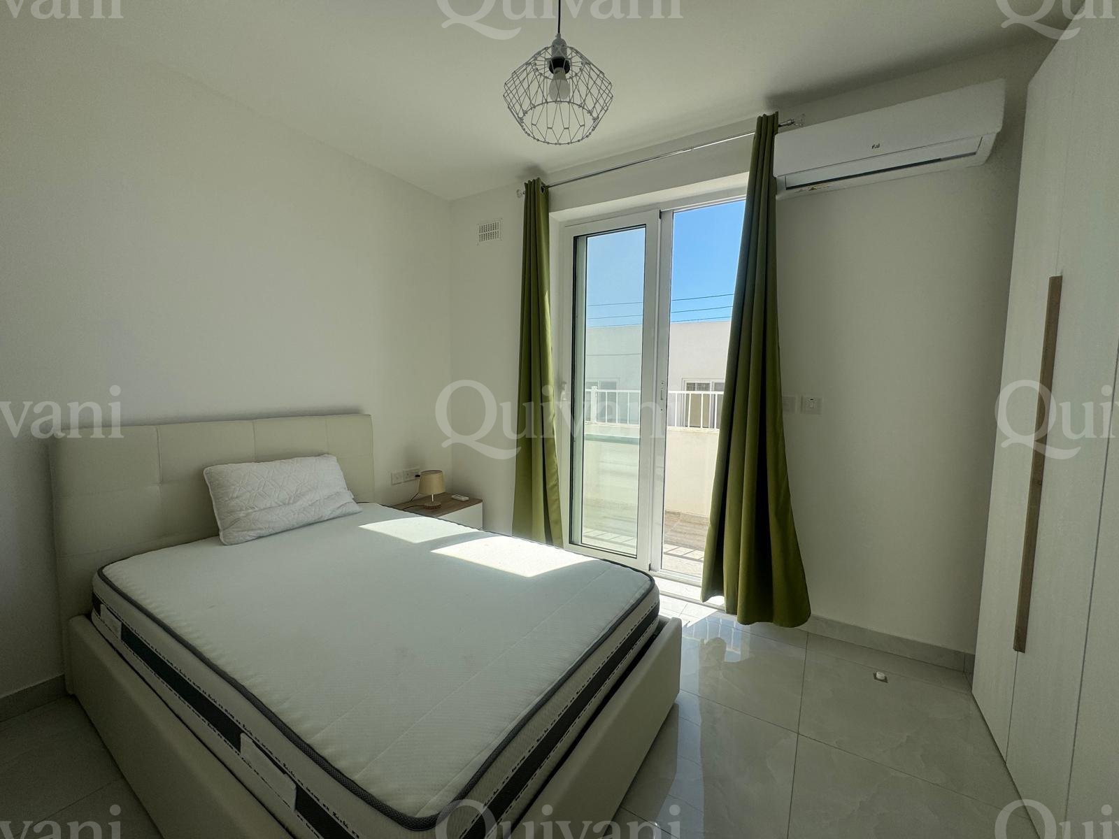 Victoria, Furnished Penthouse