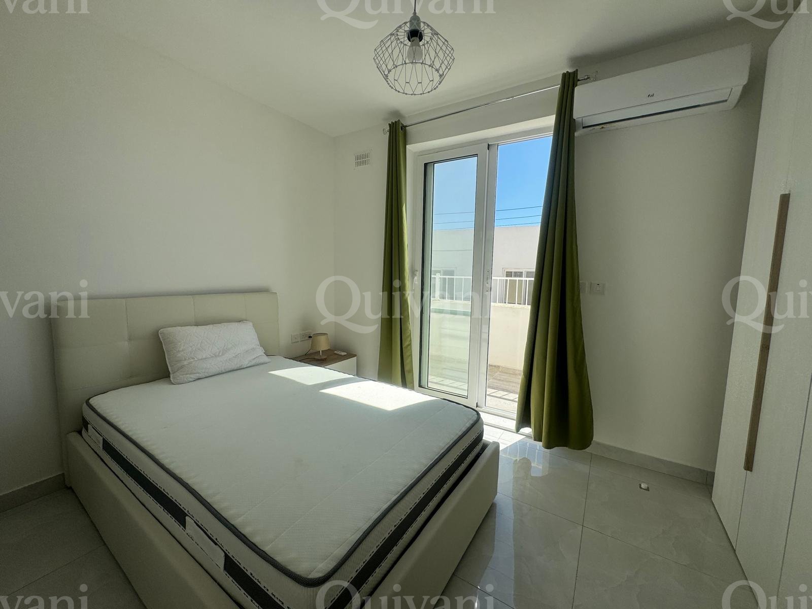 Victoria, Furnished Penthouse