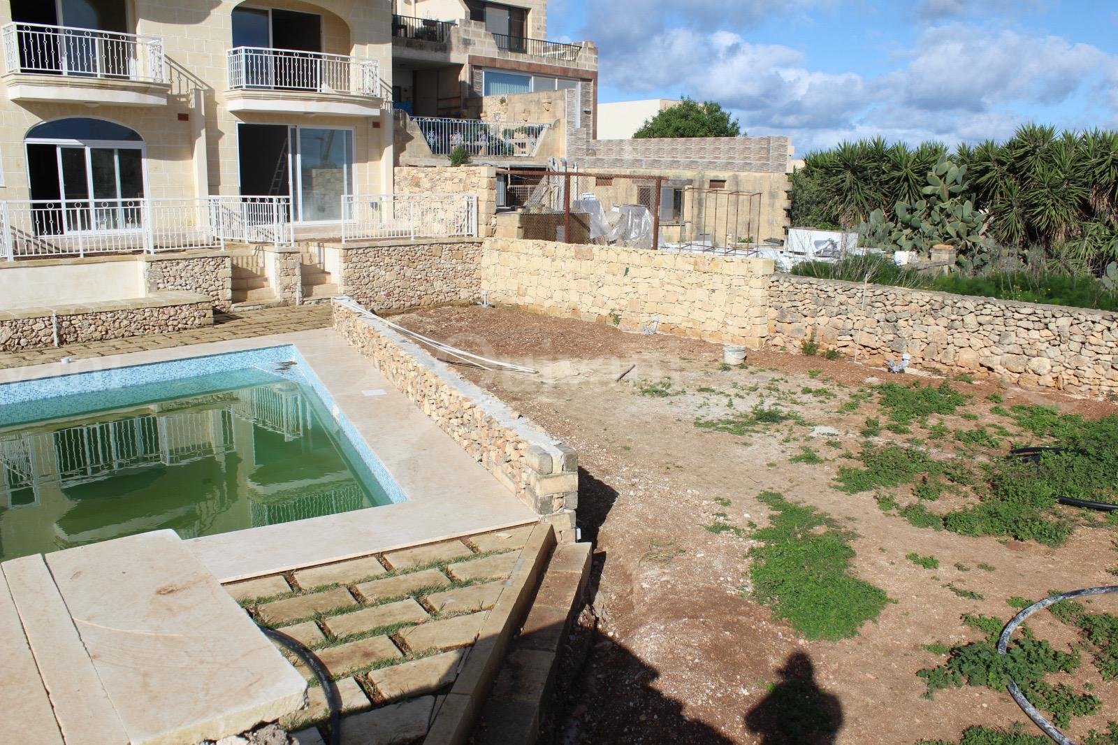 Sannat, Shell form Apartment