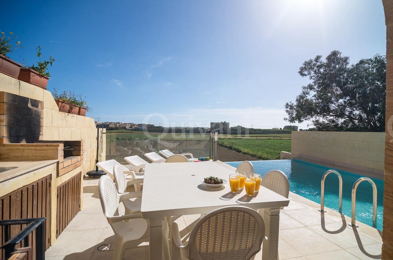 Gharb, Furnished Farmhouse