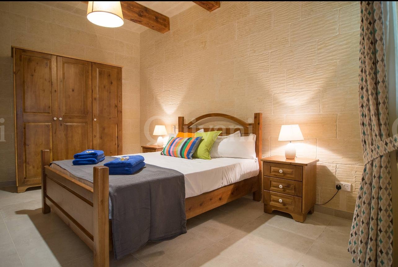 Gharb, Furnished Farmhouse