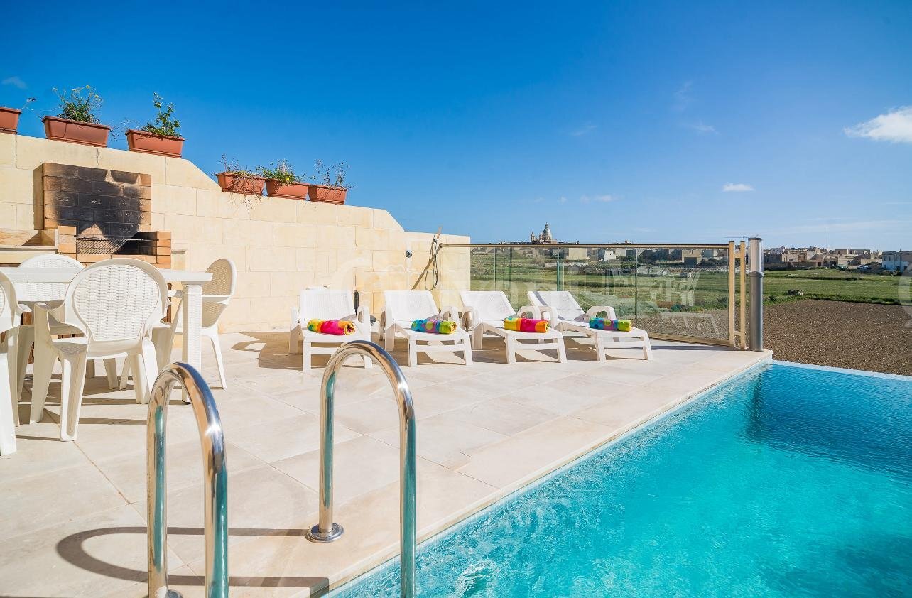 Gharb, Furnished Farmhouse
