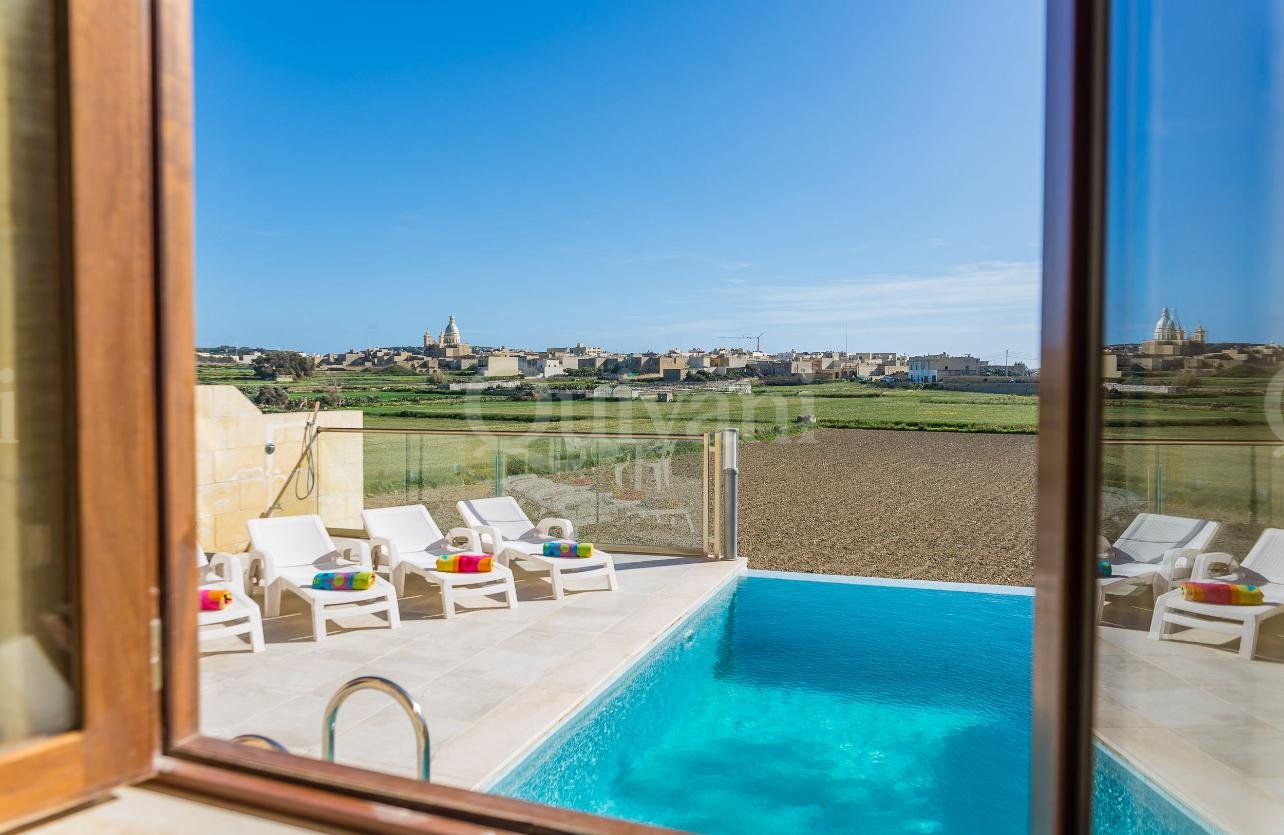 Gharb, Furnished Farmhouse