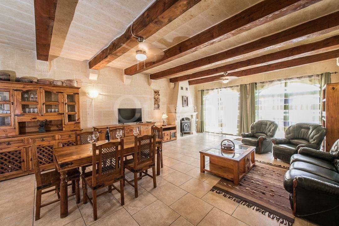 Gharb, Furnished Farmhouse