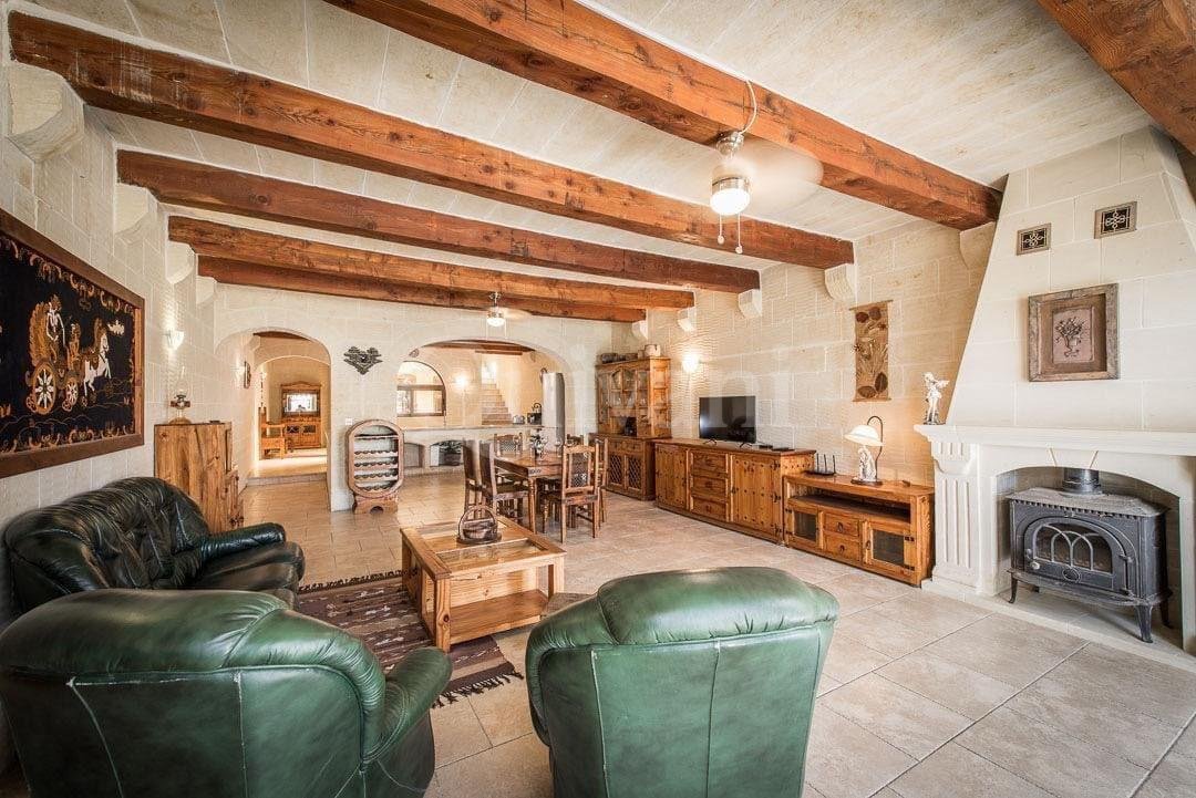 Gharb, Furnished Farmhouse