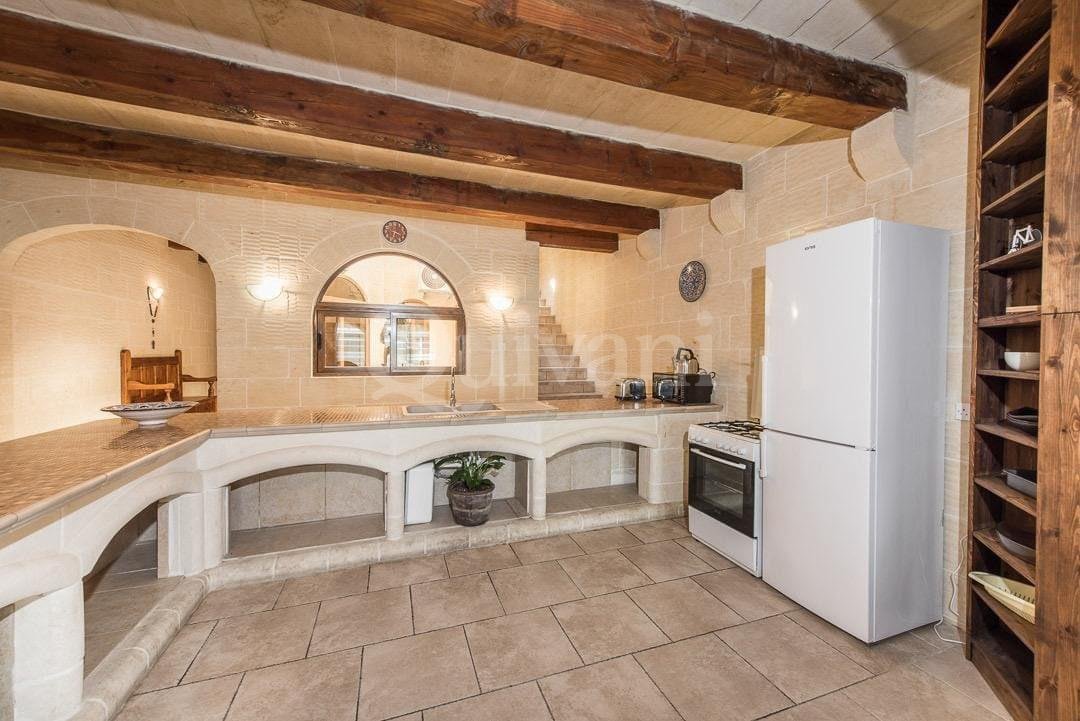 Gharb, Furnished Farmhouse