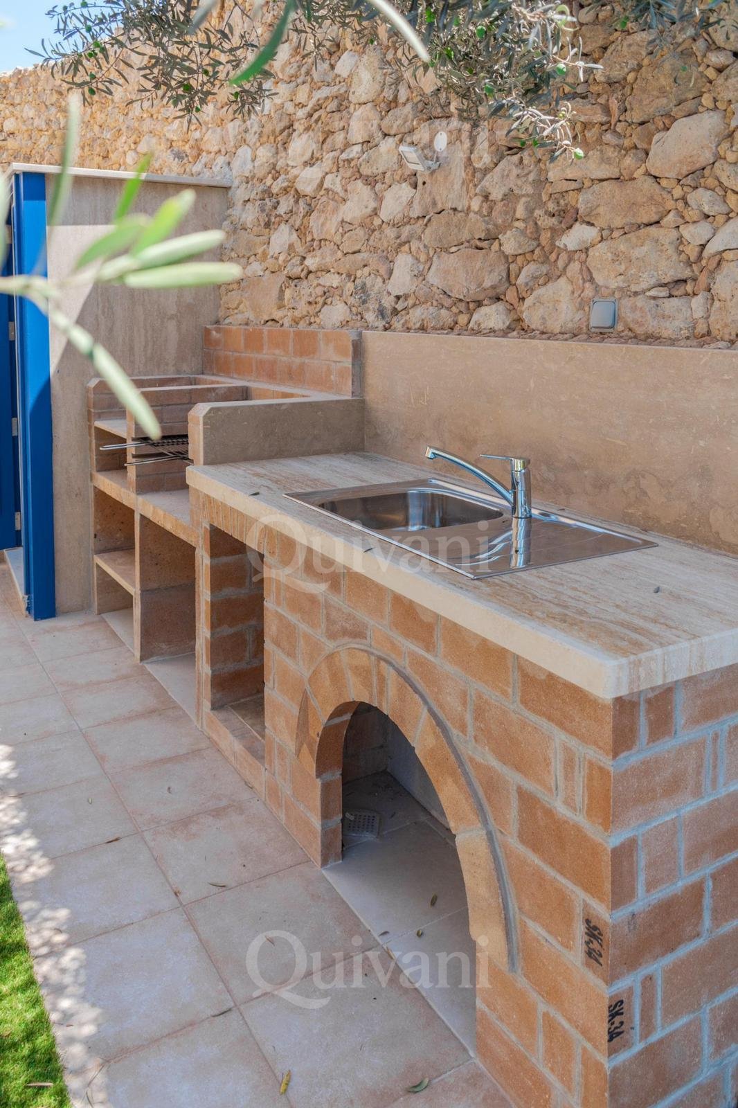 Xaghra, Furnished Detached Villa