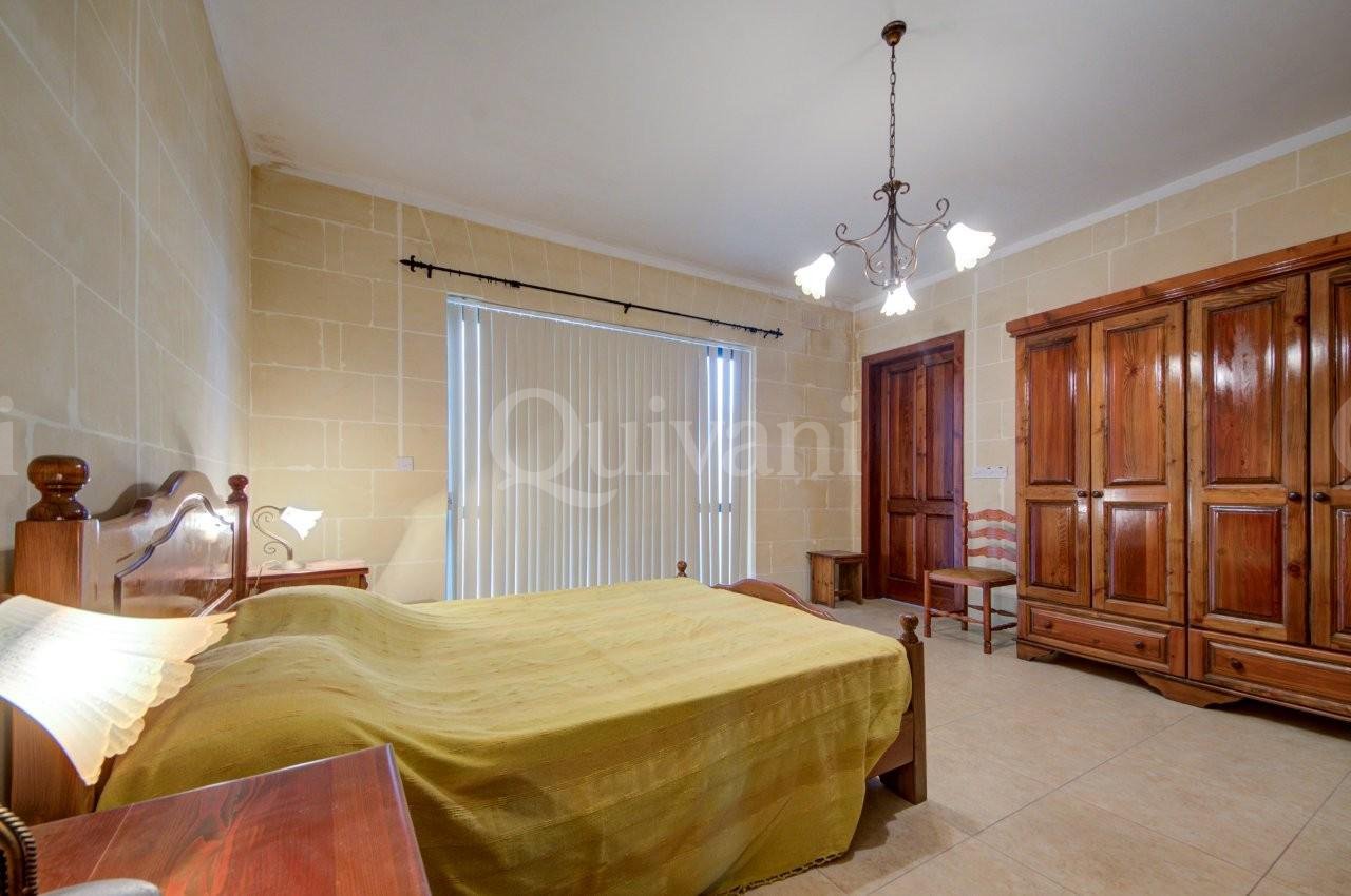 Victoria, Furnished Apartment