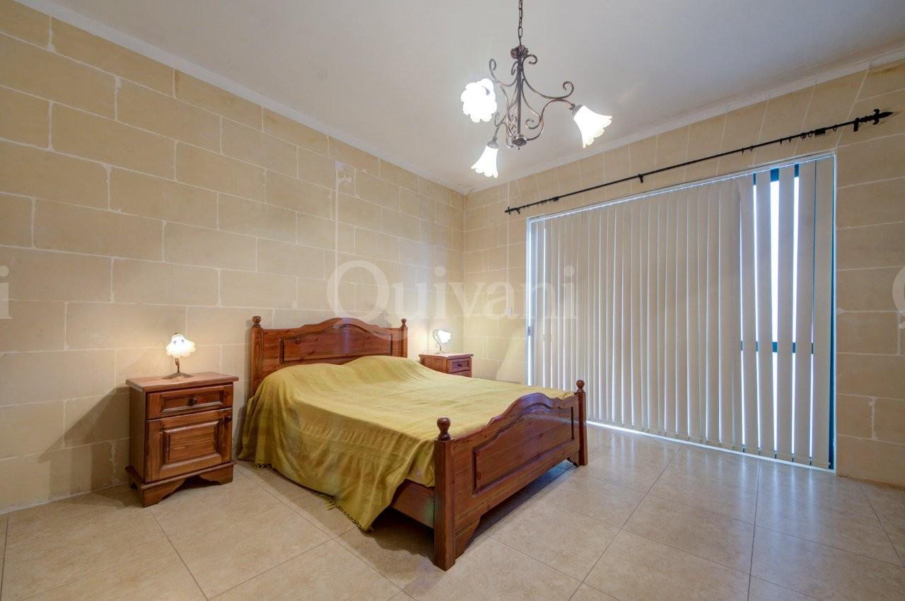 Victoria, Furnished Apartment