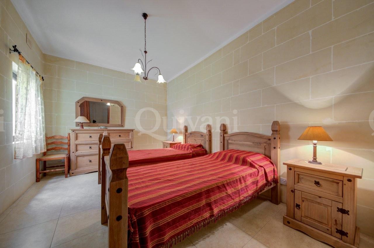 Victoria, Furnished Apartment