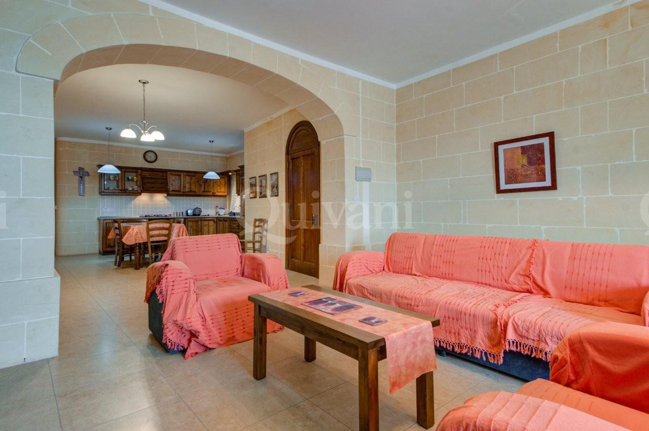 Victoria, Furnished Apartment