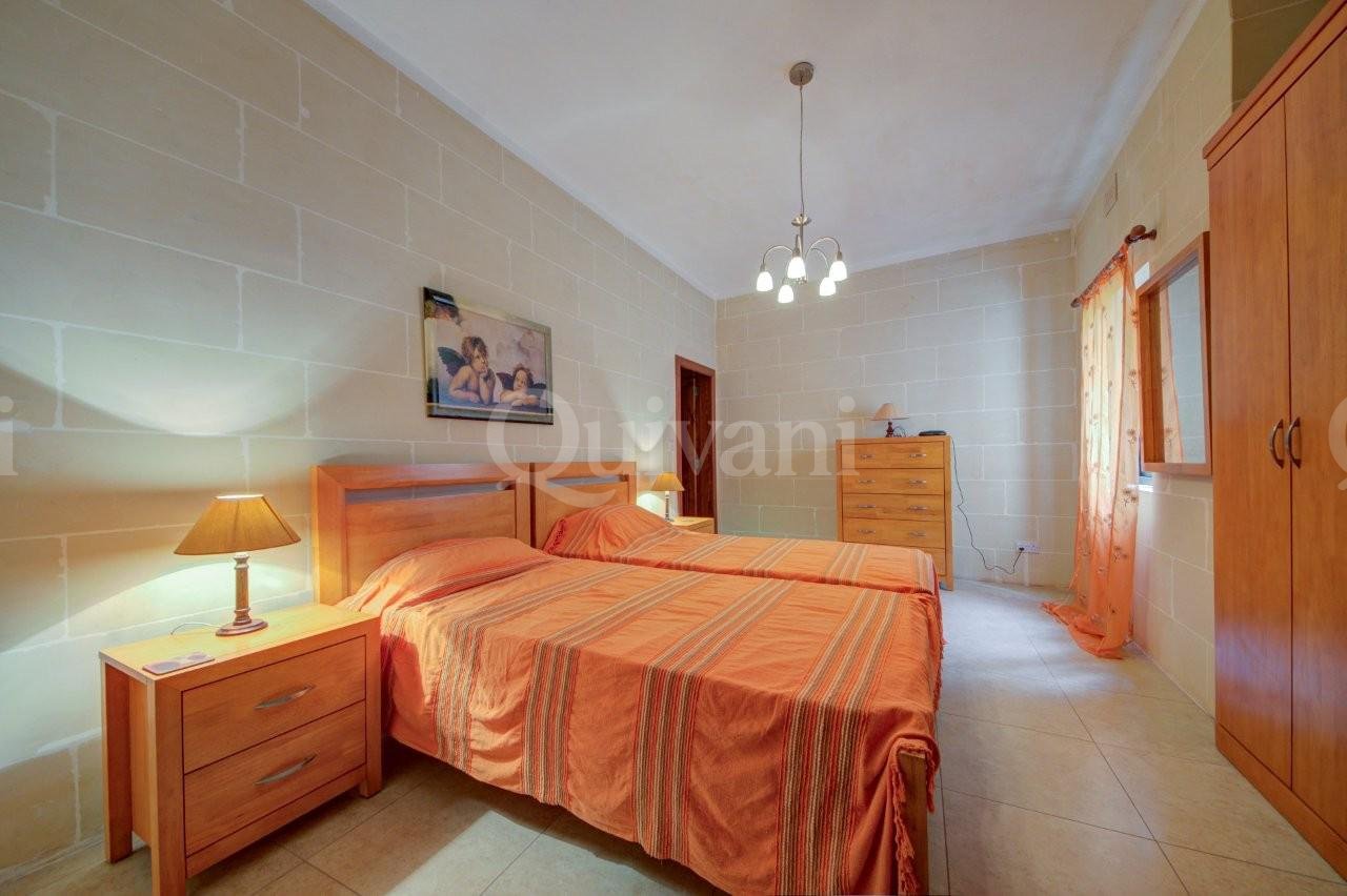 Victoria, Furnished Apartment