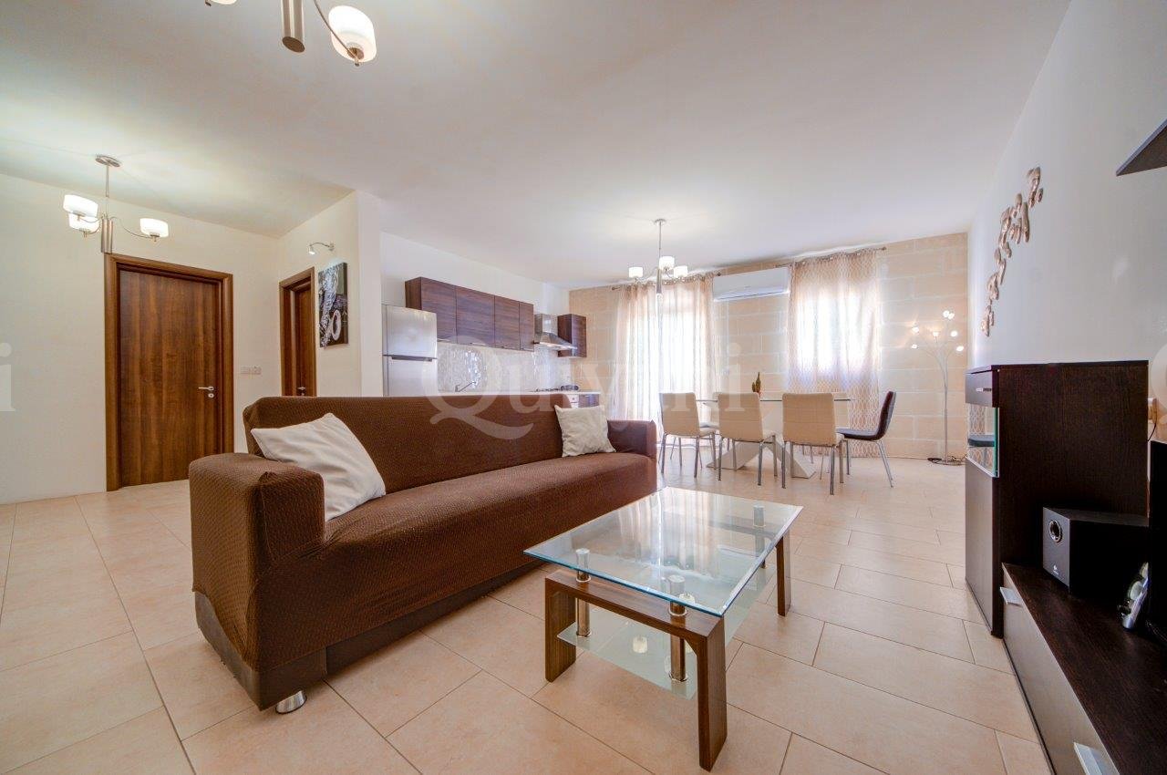 Marsalforn, Furnished Apartment
