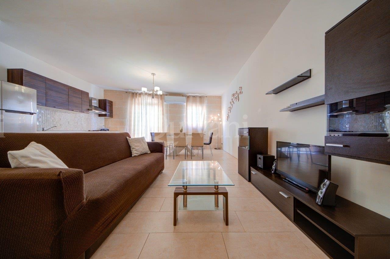 Marsalforn, Furnished Apartment