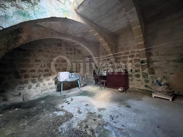 Victoria, Unconverted Townhouse