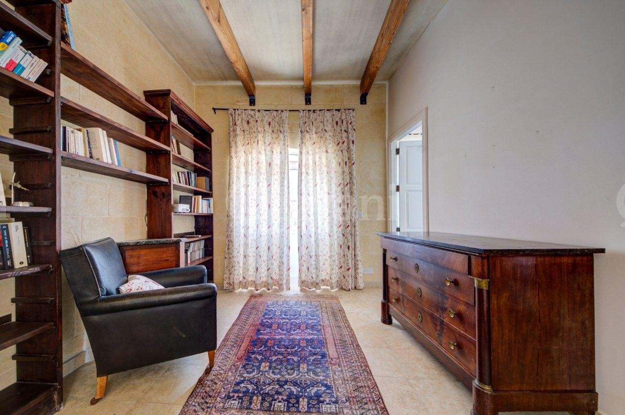 Munxar, Furnished House of Character