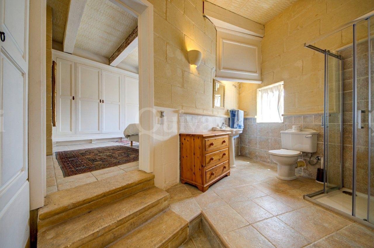 Munxar, Furnished House of Character