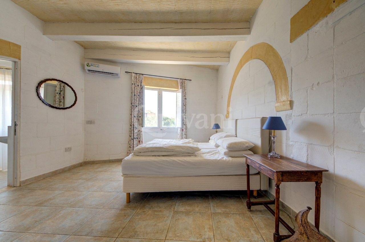 Munxar, Furnished House of Character