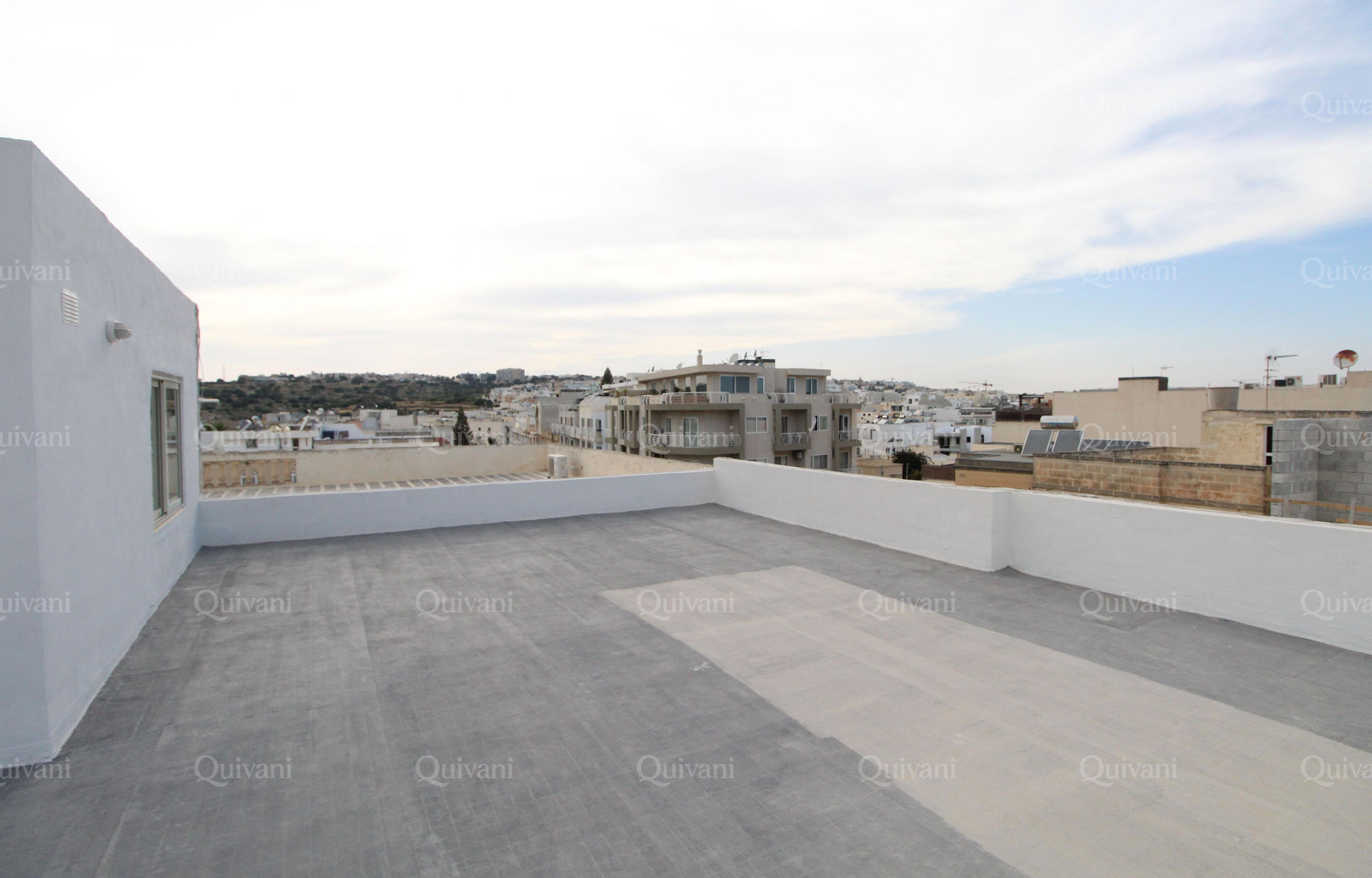 Swieqi, Furnished Semi-detached Villa