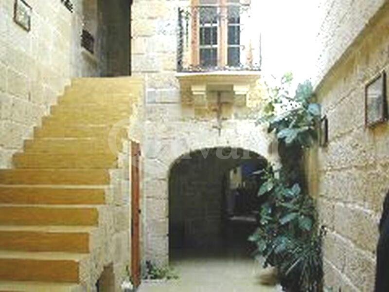 Burmarrad Furnished House of Character
