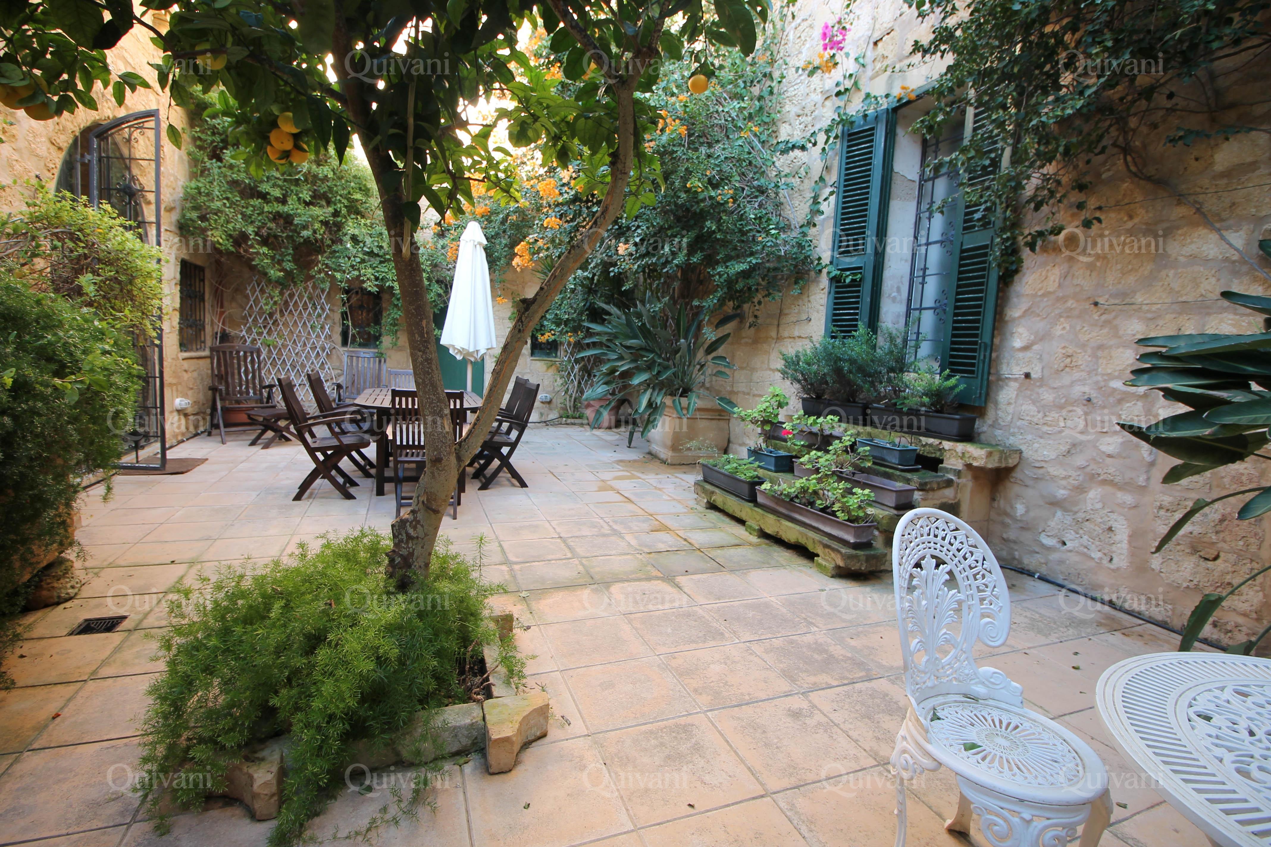 Mdina, Furnished House of Character