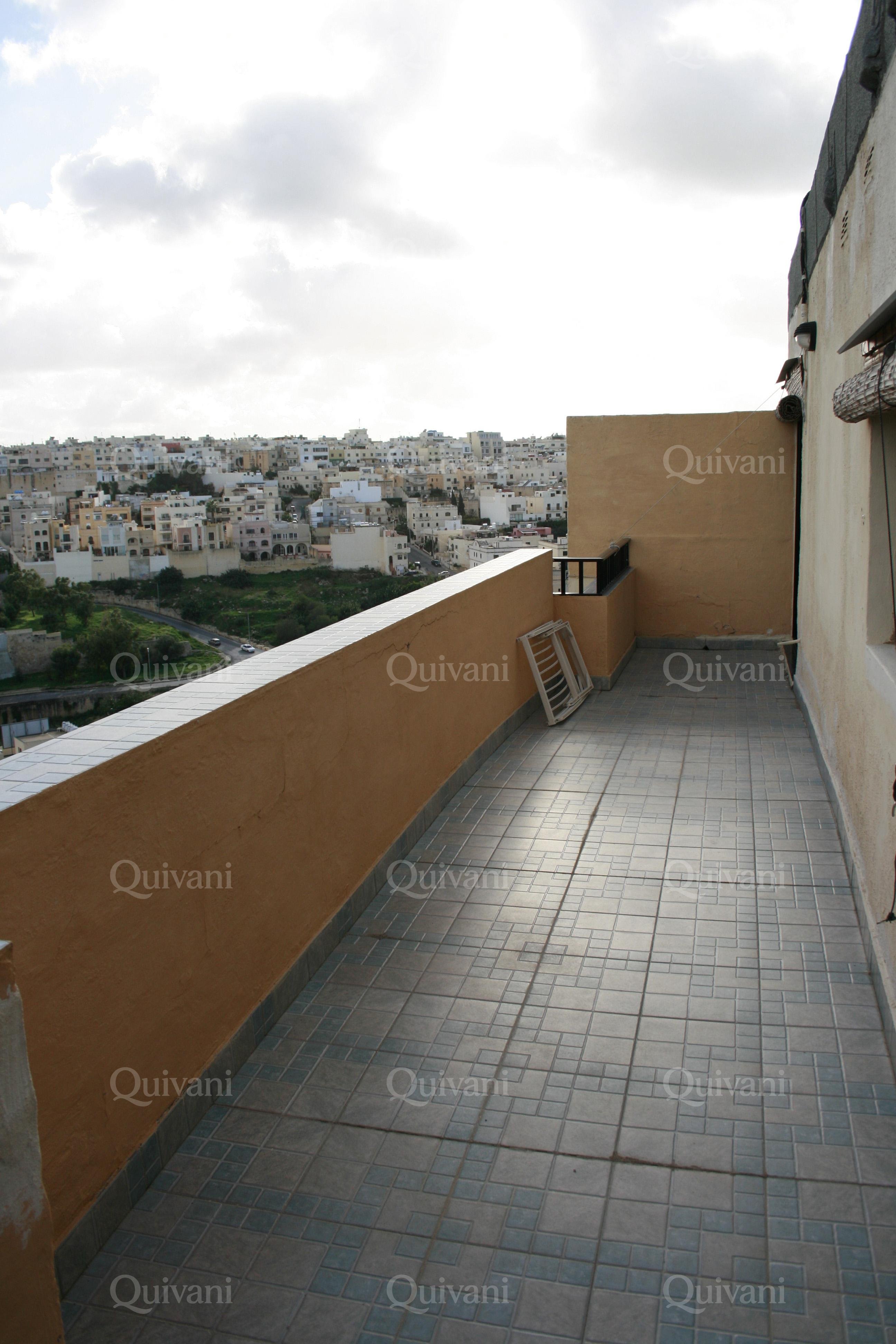 Swieqi, Furnished Penthouse