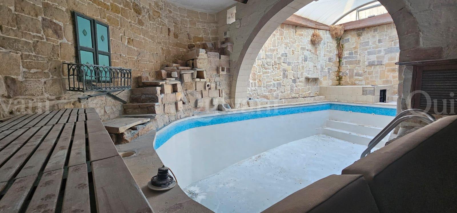 Attard, Converted Farmhouse