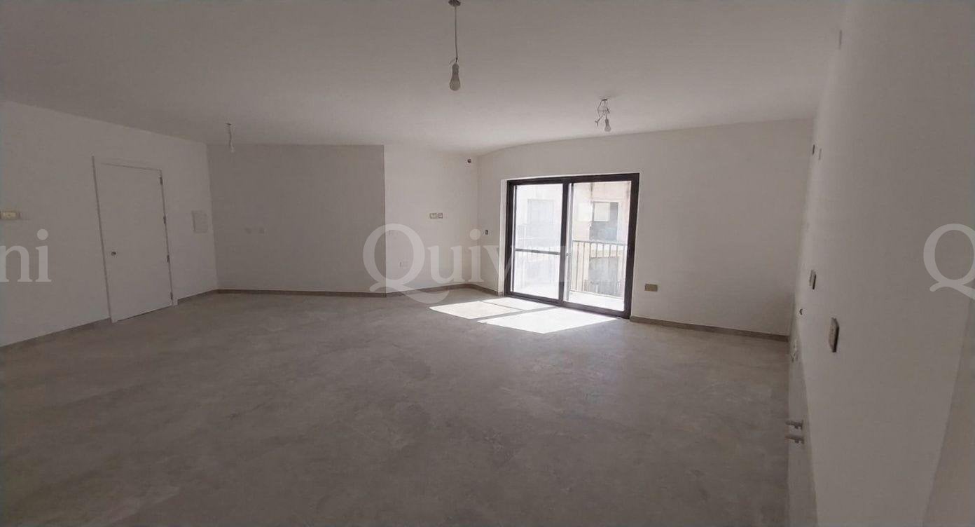 Ghajnsielem, Finished Apartment with optional garage