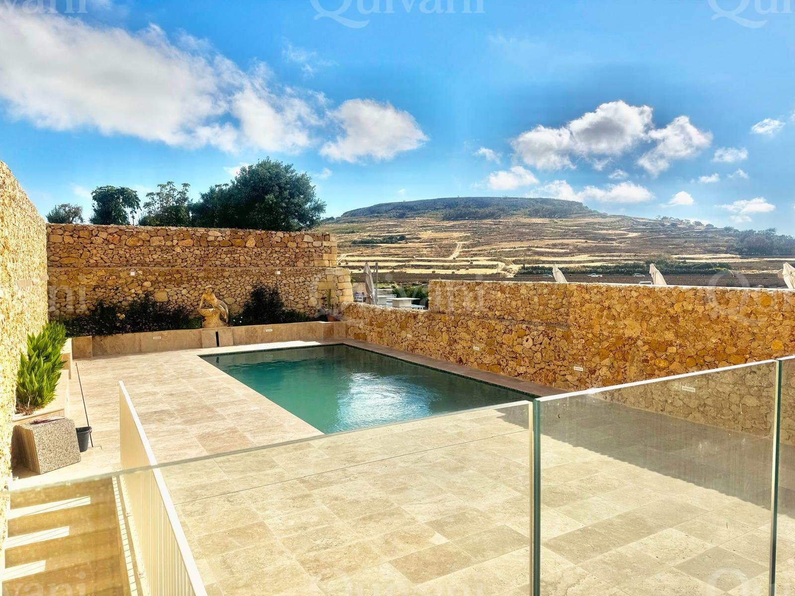 Gharb, Furnished Maisonette