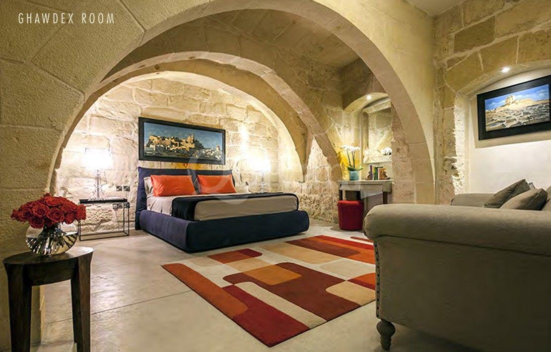 Munxar, 6 Bedroom House of Character