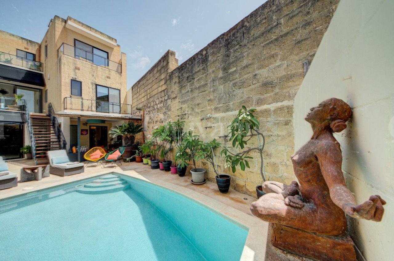 Munxar, 6 Bedroom House of Character