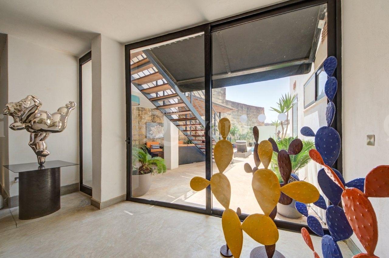 Munxar, 6 Bedroom House of Character