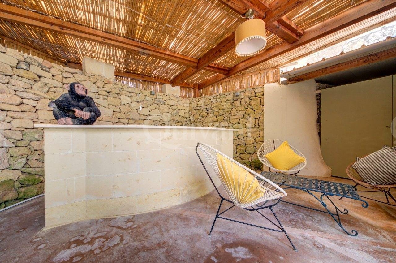 Munxar, 6 Bedroom House of Character