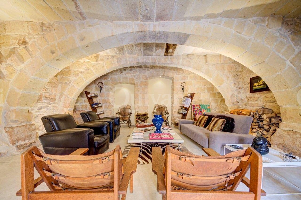 Munxar, 6 Bedroom House of Character