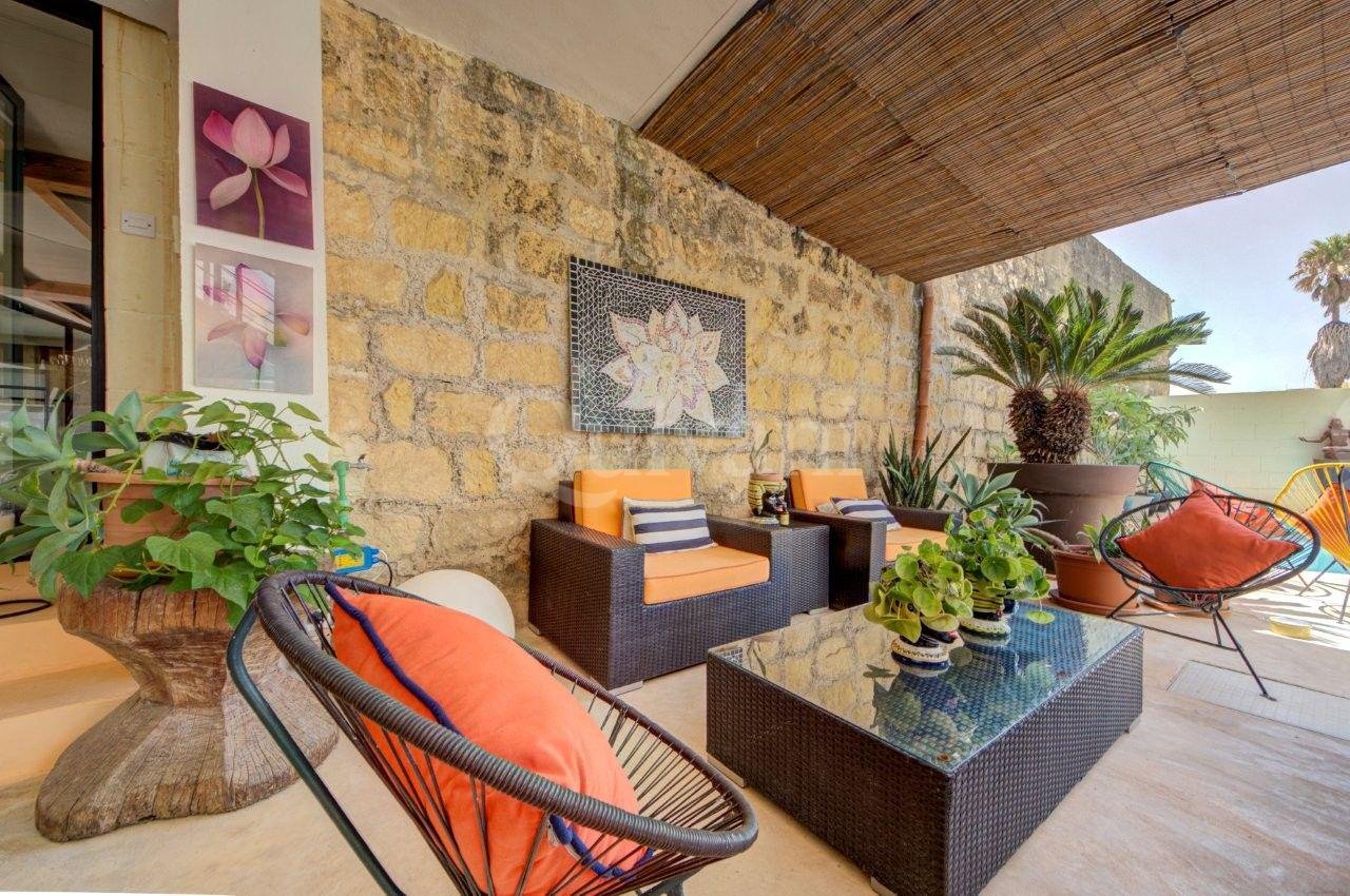 Munxar, 6 Bedroom House of Character