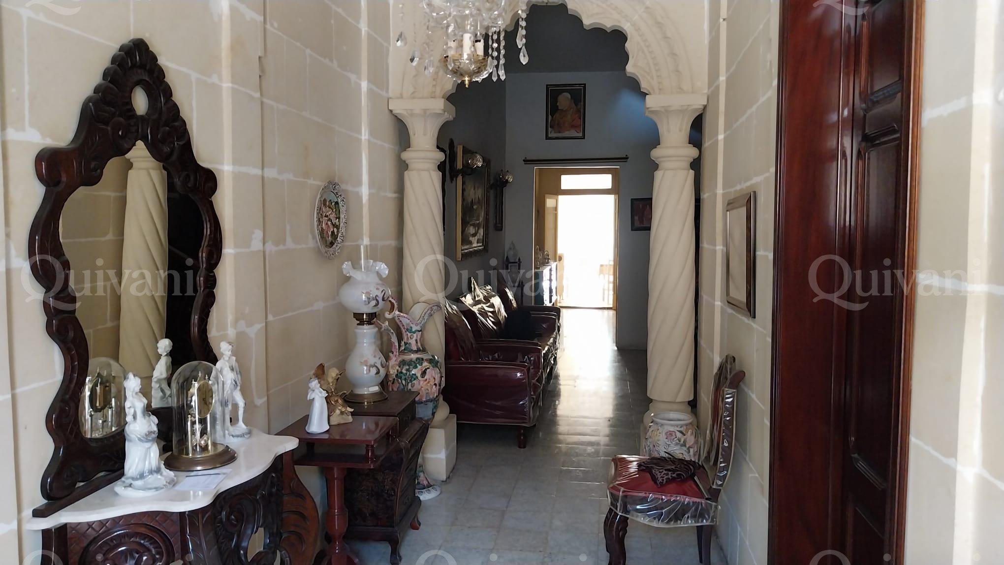 Kercem, Terraced House