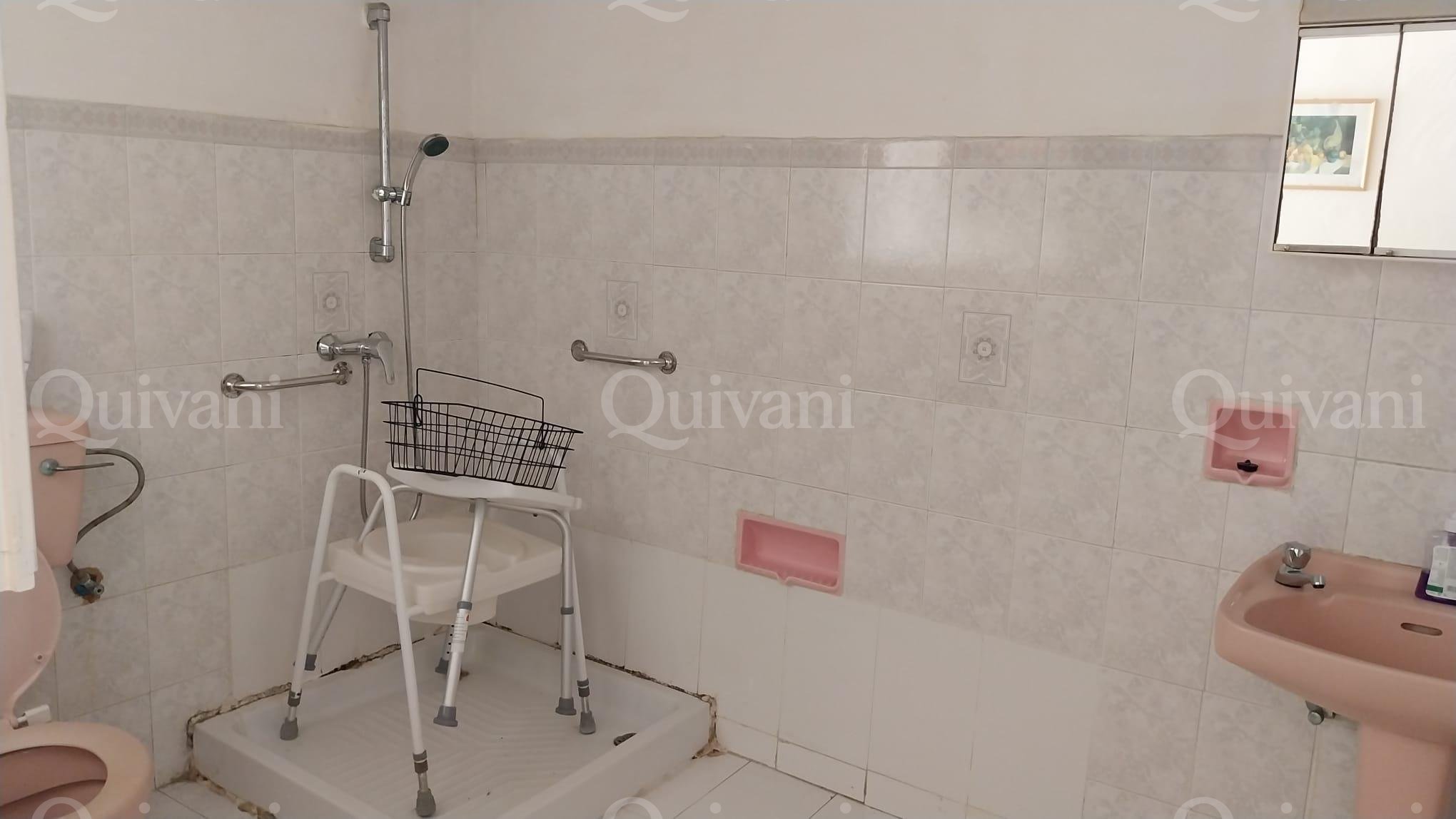 Kercem, Terraced House