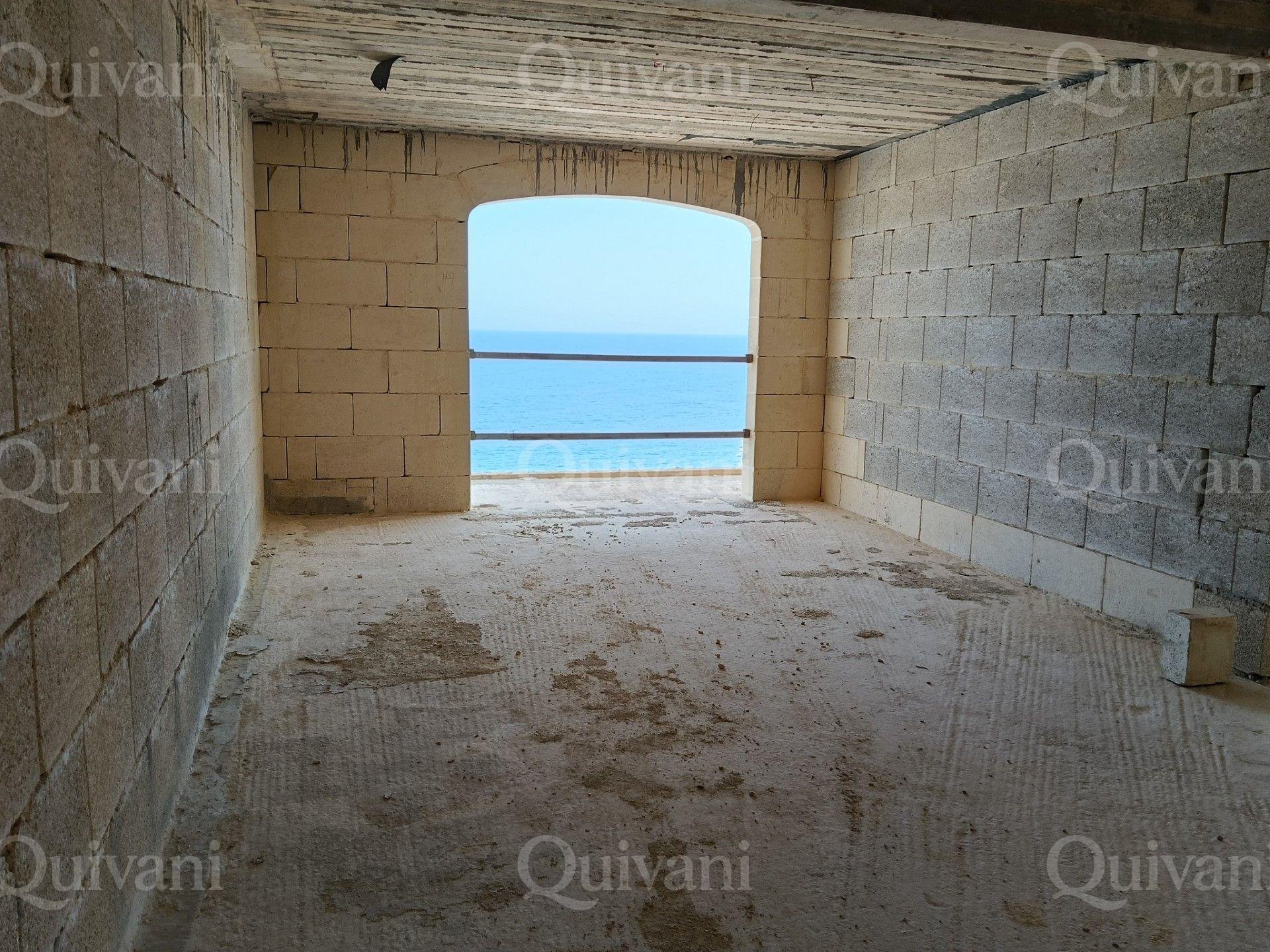 Marsalforn, Panoramic 2-Bedroom Corner Apartment