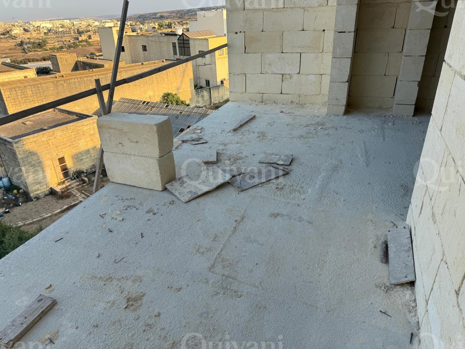 Victoria, Shell Form Penthouse with Car Space